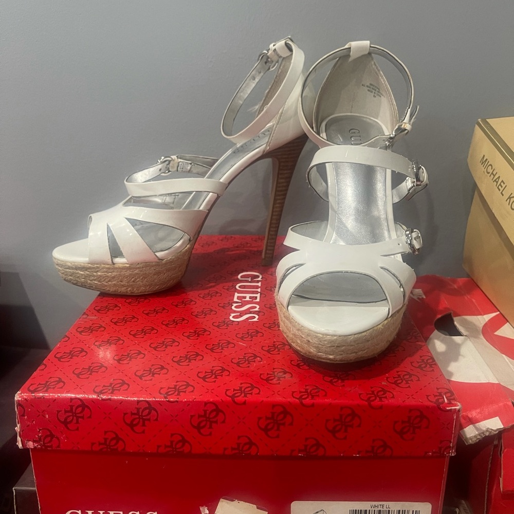 Guess Gwkendral heels